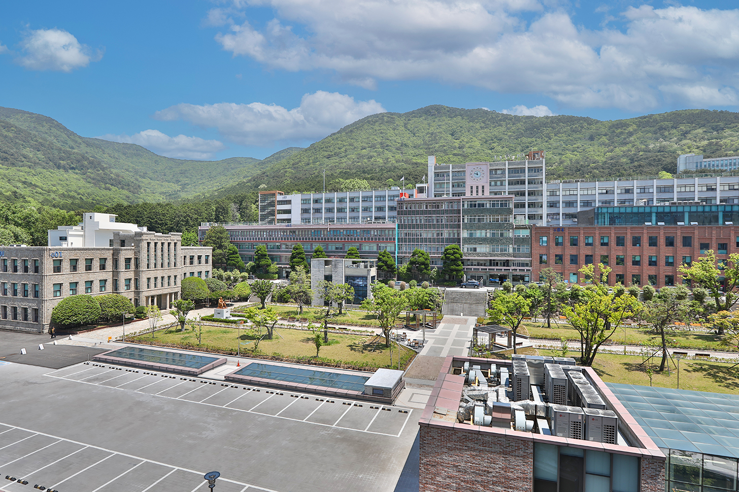 동아대학교 구덕캠퍼스 전경